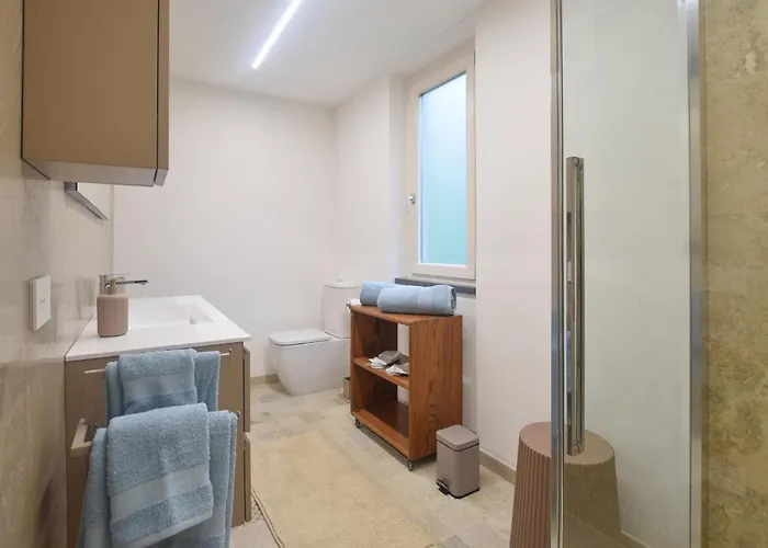 4 Bedroom Gorgeous In *