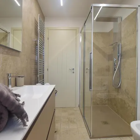 4 Bedroom Gorgeous In