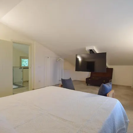 4 Bedroom Gorgeous In