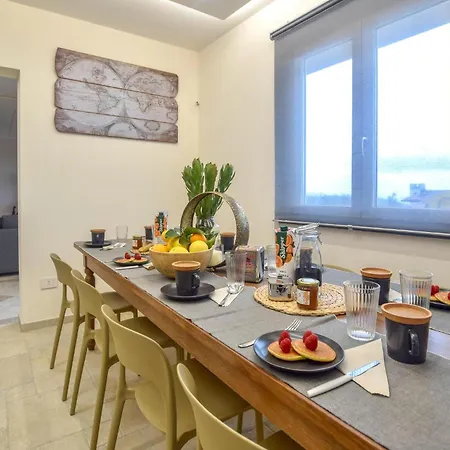 4 Bedroom Gorgeous In Massarosa